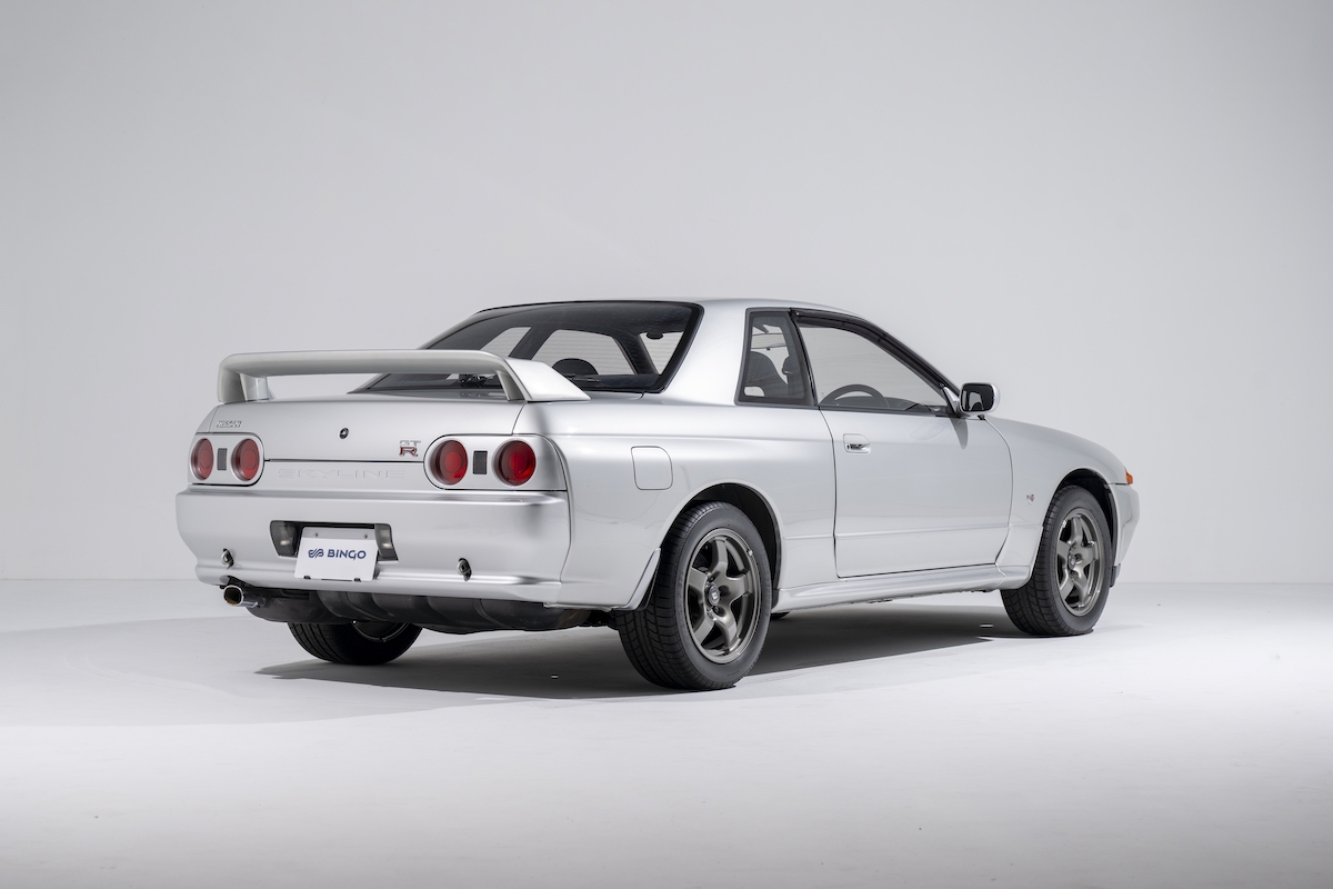 R32 silver 03