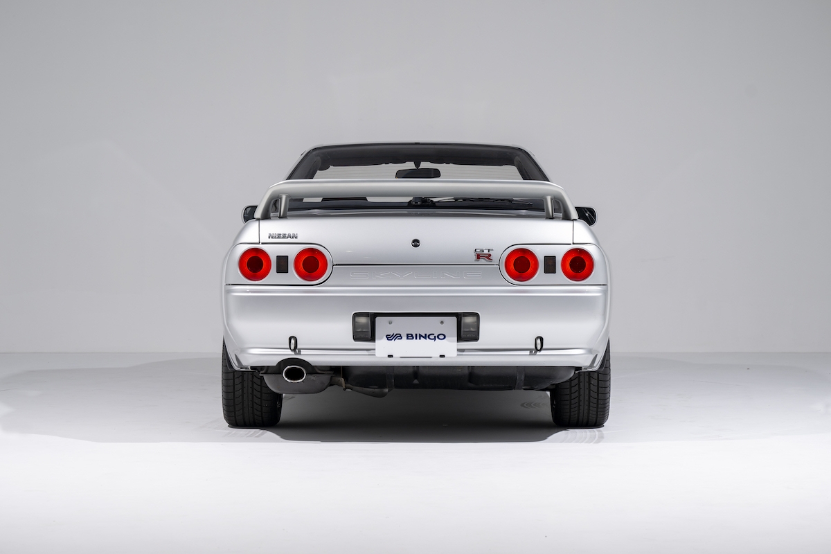R32 silver 04