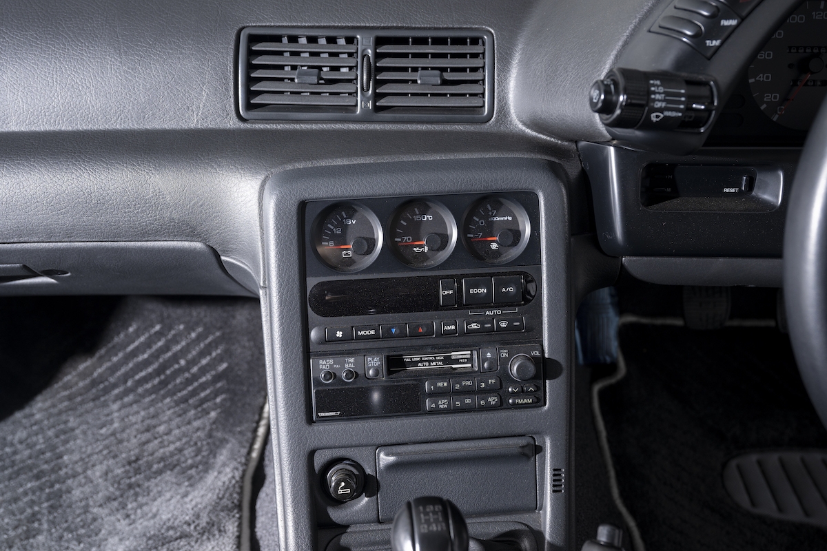 R32 silver 43